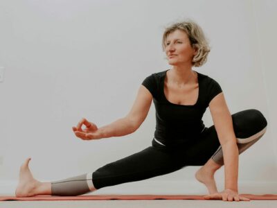 Caroline Schäfer-Wyneken macht Yoga in Detmold