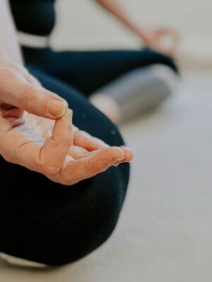 Yogaübung_Lotussitz_Centrum_Maya_Detmold Yogaübung Lotussitz